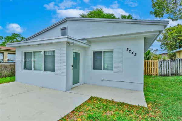 Liberia, 2243 Greene St, Hollywood, Florida 33020, image 1