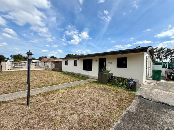 Carol City Gardens, 4452 NW 204th St, Miami Gardens, Florida 33055, image 1