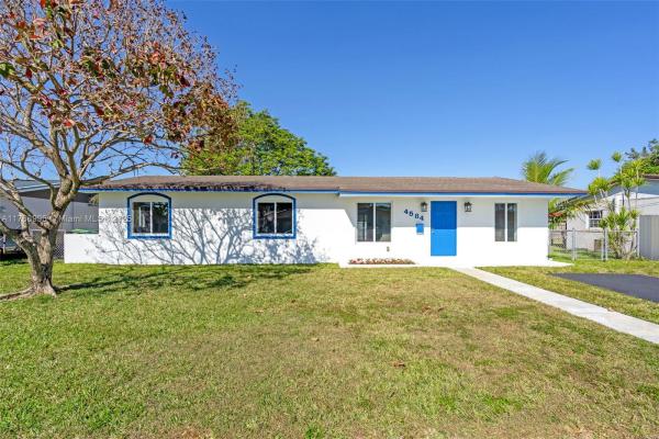 Royale Green, 4584 SW 127th Pl, Kendale Lakes, Florida 33175, image 1