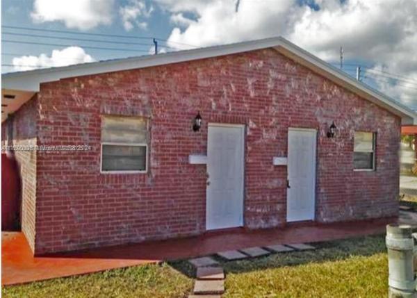Belmar, 817 Foster Rd, Hallandale Beach, Florida 33009, image 1