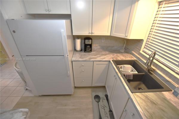 Dudley At Cresthaven Villas, 2735 E Dudley Dr #B, West Palm Beach, Florida 33415, image 1