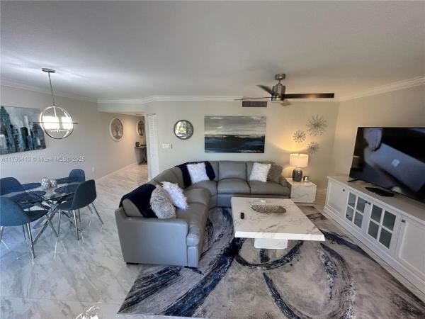 Jupiter Bay East, 275 Palm Ave #D205, Jupiter, Florida 33477, image 1