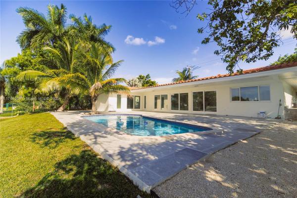 2255 NE 207th St, Miami, Florida 33180, image 3