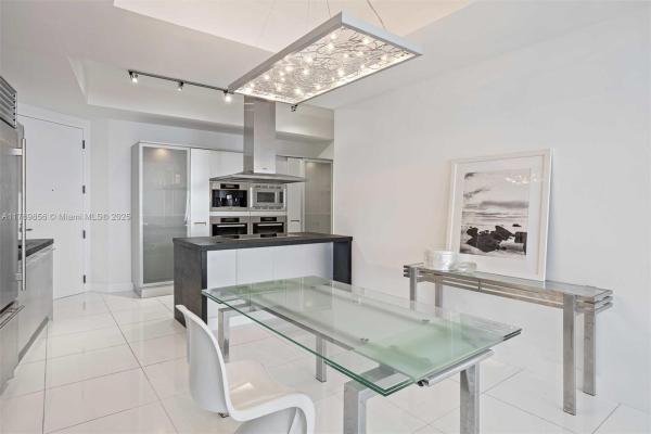 Trump Royale, 18201 Collins Ave #4708, Sunny Isles Beach, Florida 33160, image 1