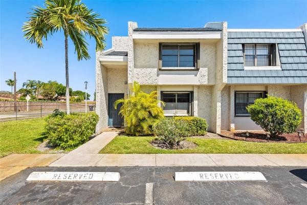 Villas Of Sheridan, 2601 N 40th Ave #A-9, Hollywood, Florida 33021, image 1