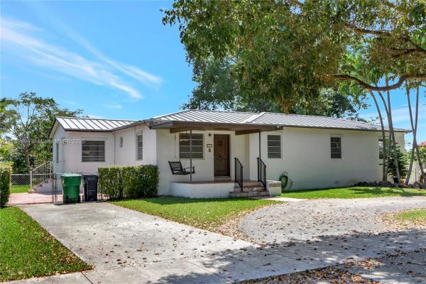 2725 SW 82nd Ave, Unincorporated Dade County, Florida 33155, image 1