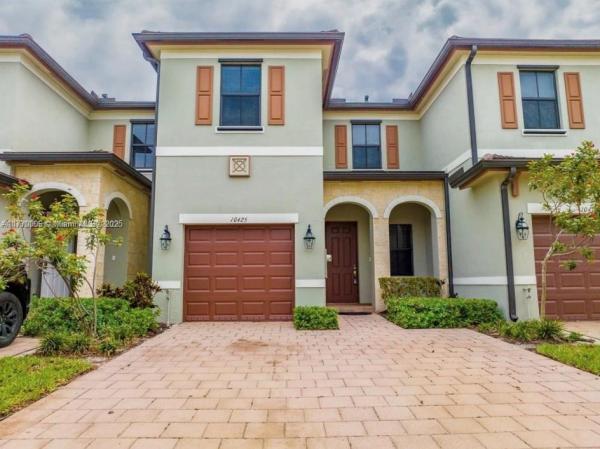 Aquabella, 10425 W 32nd Ln #10425, Hialeah, Florida 33018, image 1