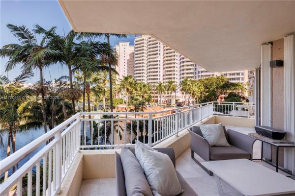 Lake Tower, 765 Crandon Blvd #307, Key Biscayne, Florida 33149, image 1