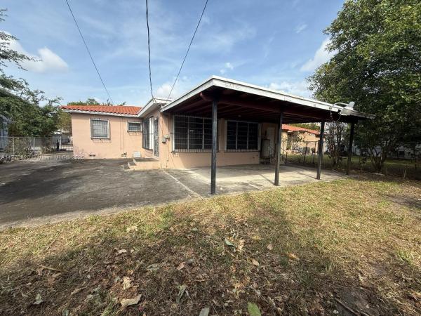 Tropical Trades, 781 NW 36th Ave, Miami, Florida 33125, image 3