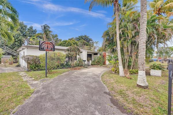 Moffatville, 1930 NW 132nd St, Westview, Florida 33167, image 2