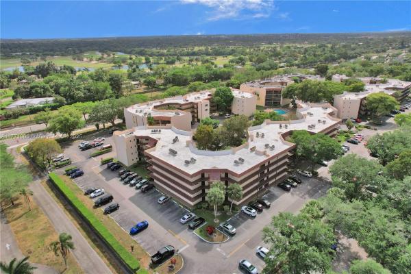 Plantation Club, 6555 W Broward Blvd #209, Plantation, Florida 33317, image 1
