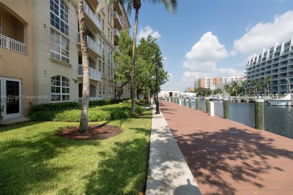 Alaqua, 3001 NE 185th St #113, Aventura, Florida 33180, image 1