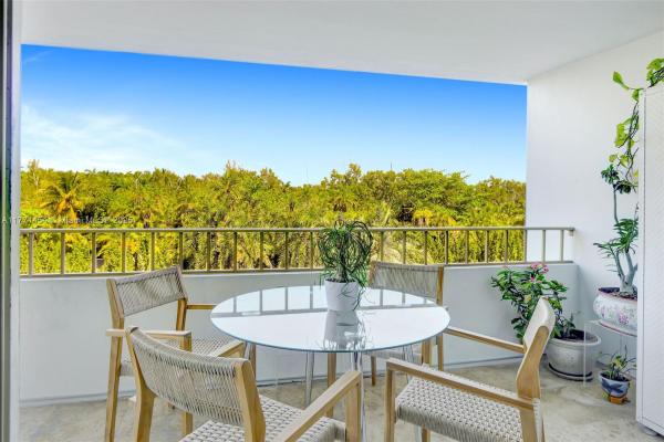Commodore Club West, 155 Ocean Lane Dr #310, Key Biscayne, Florida 33149, image 1