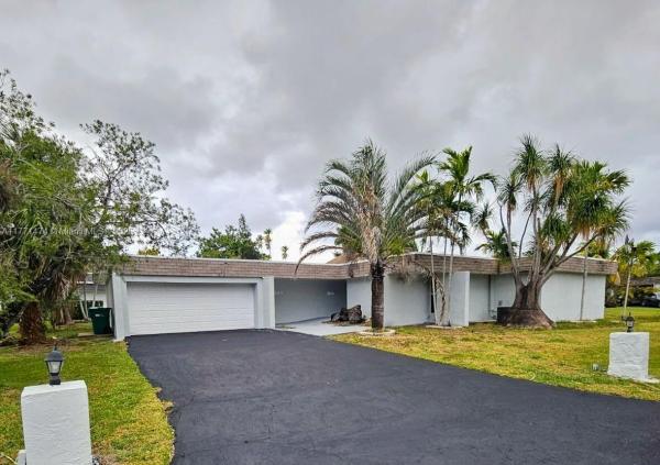 The Woodlands, 5209 Buttonwood Ct, Tamarac, Florida 33319, image 1
