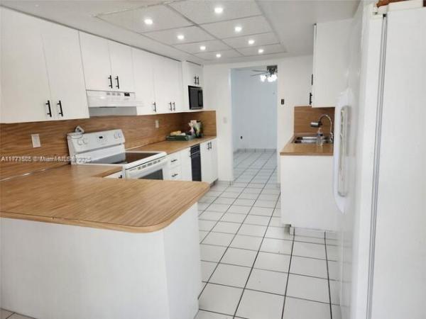 Bradley Estates, 857 W 79th Pl, Hialeah, Florida 33014, image 1