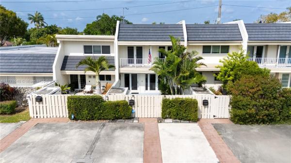 8122 SW 83rd Pl #TH, Unincorporated Dade County, Florida 33143, image 1
