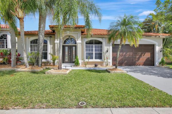 Treasure Shores At Silver Lakes, 18305 NW 12th St, Pembroke Pines, Florida 33029, image 1