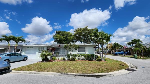 Paradise Gardens 3, 6905 NW 17th St, Margate, Florida 33063, image 1