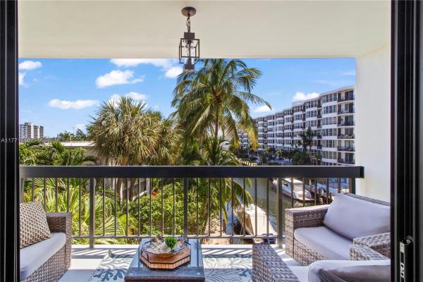 Coral Towers, 4800 Bayview Dr #402, Fort Lauderdale, Florida 33308, image 1