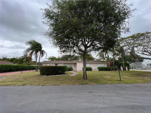Palmetto Homesites, 7405 SW 127th St, Pinecrest, Florida 33156, image 1