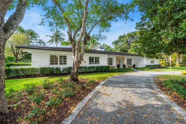 Fairchild Manors, 646 Sierra Cir, Coral Gables, Florida 33156, image 1