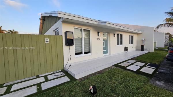 Devon Aire Villas, 11213 SW 125th Ct, The Crossings, Florida 33186, image 3