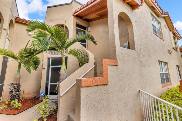 Windmill Lakes, 333 SW 86th Ave #206, Pembroke Pines, Florida 33025, image 1