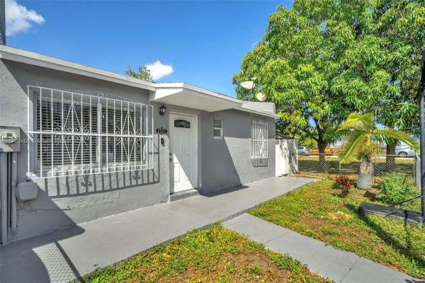 Kings Gardens, 4501 NW 194th St, Miami Gardens, Florida 33055, image 1