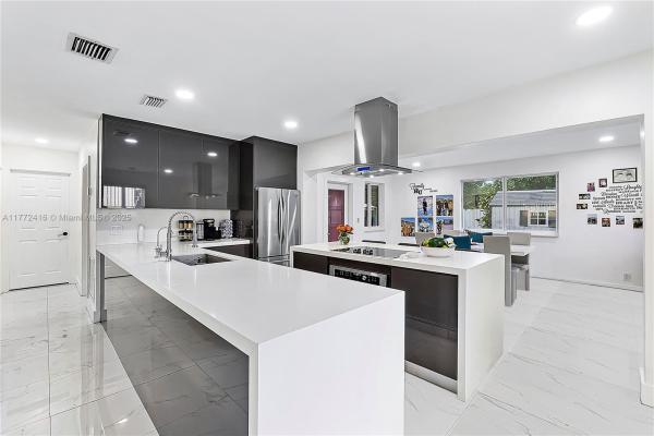 Boulevard Heights, 910 N 70th Ave, Hollywood, Florida 33024, image 1