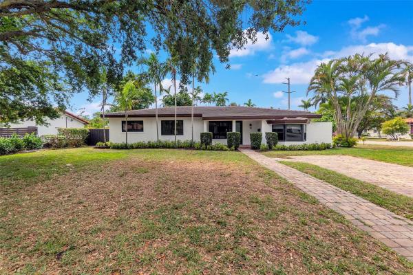 Glendale Manor, 490 NW 88th Ter, El Portal, Florida 33150, image 1
