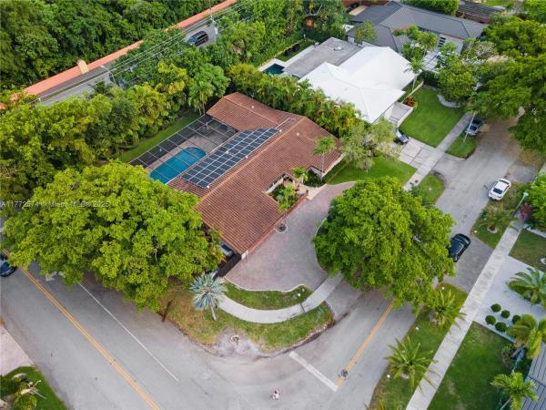 Bay Heights, 305 E Shore Dr E, Miami, Florida 33133, image 1