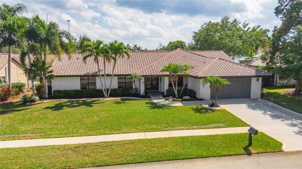 Pasadena Estates, 19430 NW 3rd St, Pembroke Pines, Florida 33029, image 1