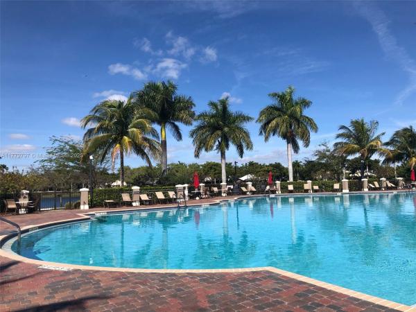 Ocean Reserve, 19370 Collins Ave #326, Sunny Isles Beach, Florida 33160, image 1