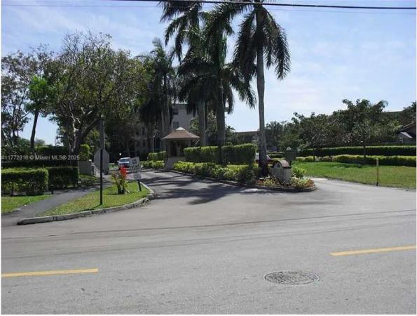 Royal Park, 113 Royal Park Dr #2H, Oakland Park, Florida 33309, image 1