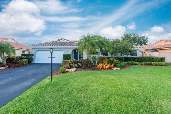 Falcon's Lea, 15001 Windbluff St, Davie, Florida 33331, image 1