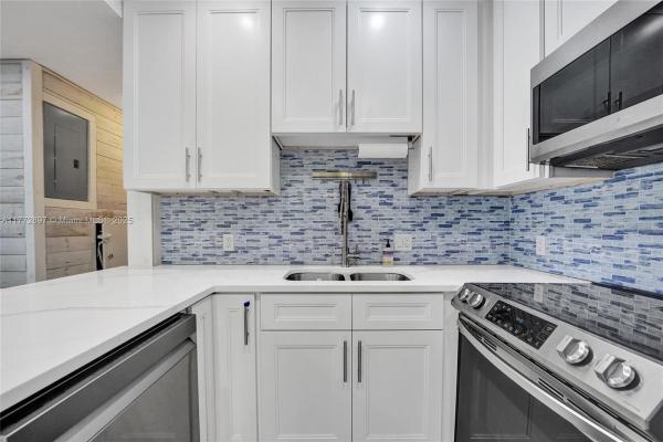 Coral Ridge Landings, 4525 NE 21st Ave #5, Fort Lauderdale, Florida 33308, image 1