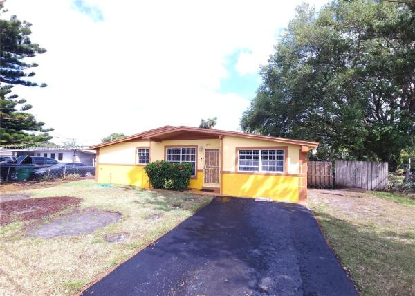 Carol City, 2931 NW 190th St, Miami Gardens, Florida 33056, image 1