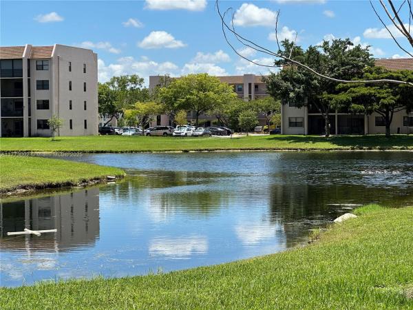 Sunrise Lakes 4, 10130 Sunrise Lakes Blvd #112, Sunrise, Florida 33322, image 1