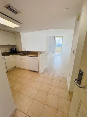Turnberry On The Green, 19501 W Country Club Dr #1006, Aventura, Florida 33180, image 1