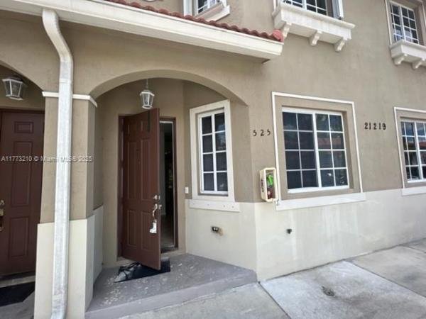 Majorca Isles, 21219 NW 14th Pl #525, Miami Gardens, Florida 33169, image 1