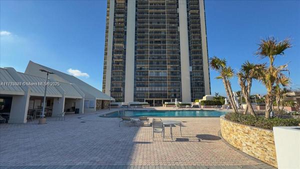 Coronado Tower 1, 20335 W Country Club Dr #2106, Aventura, Florida 33180, image 3