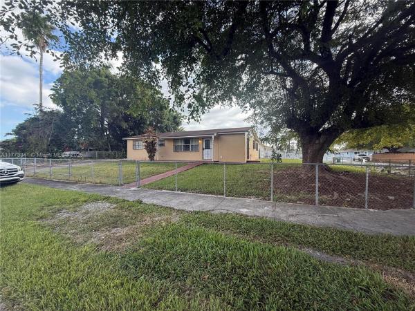 14424 SW 297th Ter, Unincorporated Dade County, Florida 33033, image 1