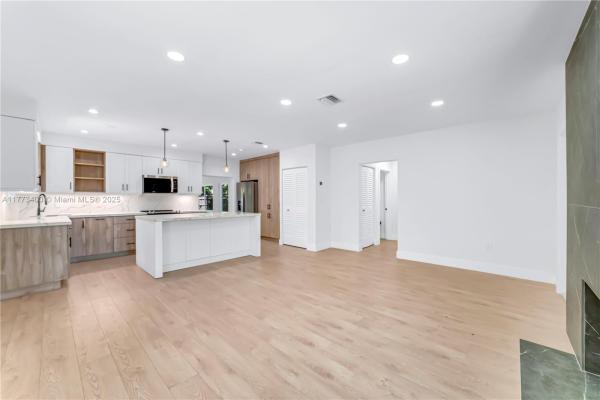 Dunnings Miami Shores, 29 NE 106th St, Miami Shores, Florida 33138, image 3