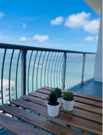 Opera Tower, 1750 N Bayshore Dr #4305, Miami, Florida 33132, image 1