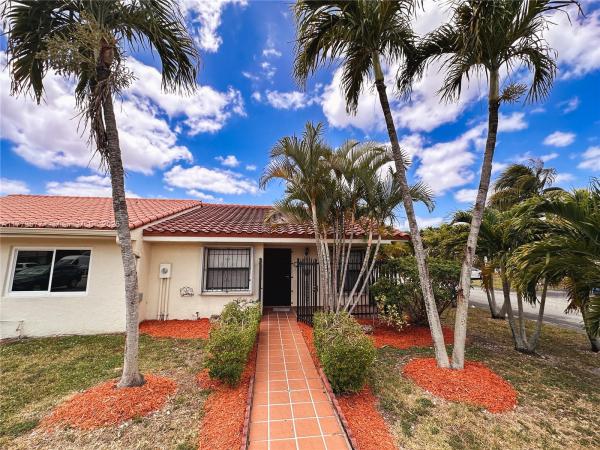 Lakewood Townhome Villas, 12459 SW 17th Ln, Tamiami, Florida 33175, image 1