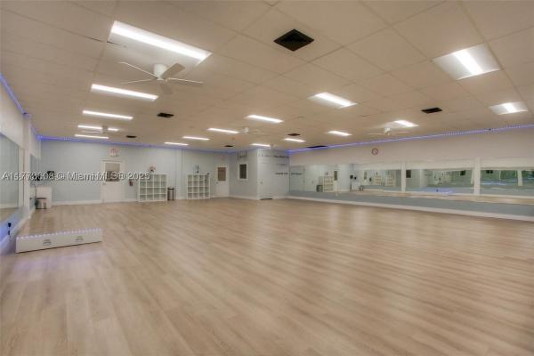 Country Club Village, 16300 Golf Club Rd #Apt 317, Weston, Florida 33326, image 2