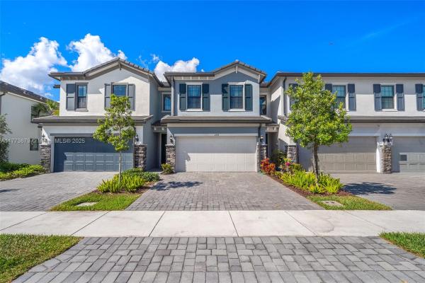 Oak Tree, 2193 S Appleton Cir S #Lot 309, Oakland Park, Florida 33309, image 1