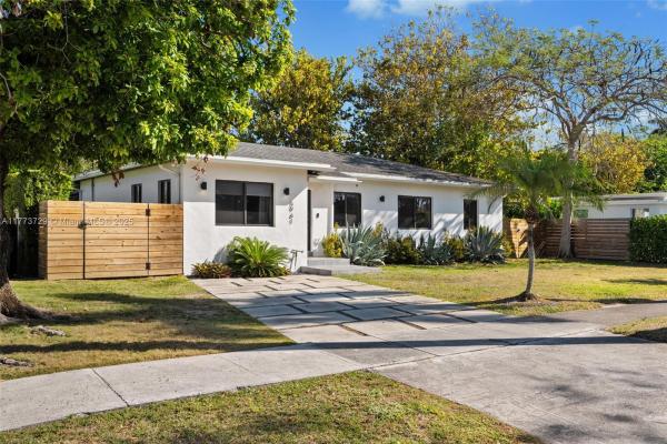 5961 SW 45th St, Unincorporated Dade County, Florida 33155, image 2