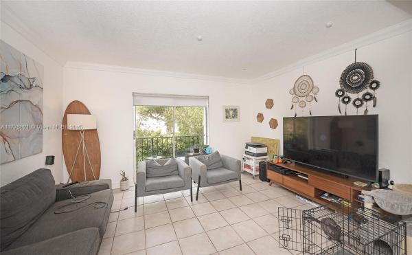 Villas Of Pinecrest, 6709 N Kendall Dr #227, Pinecrest, Florida 33156, image 1