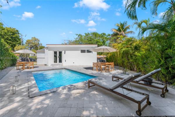 Brickell Estates, 990 SW 11th St, Miami, Florida 33129, image 1